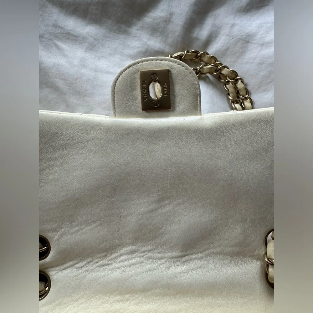Vintage Chanel Rose Flap Bag - Picture 4 of 11